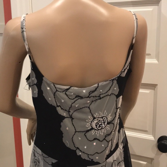 BCBG Retro Inspired Cocktail Dress - Picture 4 of 5